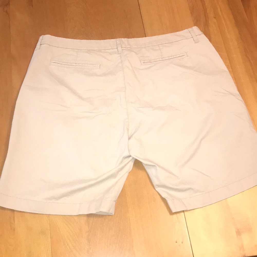 Old Navy Tan Stretchy Cotton Shorts Size 16 - Picture 5 of 7